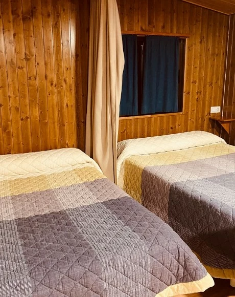 3-person cabins with 2 double beds